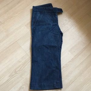 ⭐Woman’s Express Jean Capris- size 0 NWOT